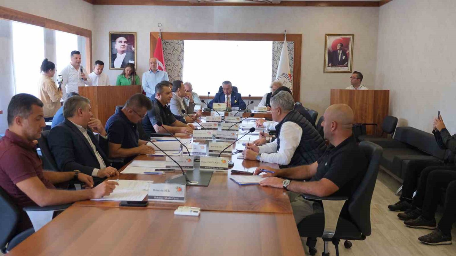 kemer-belediyesinde-2026-mali-yili-butce-tasarisi-oy-birligiyle-kabul-edildi