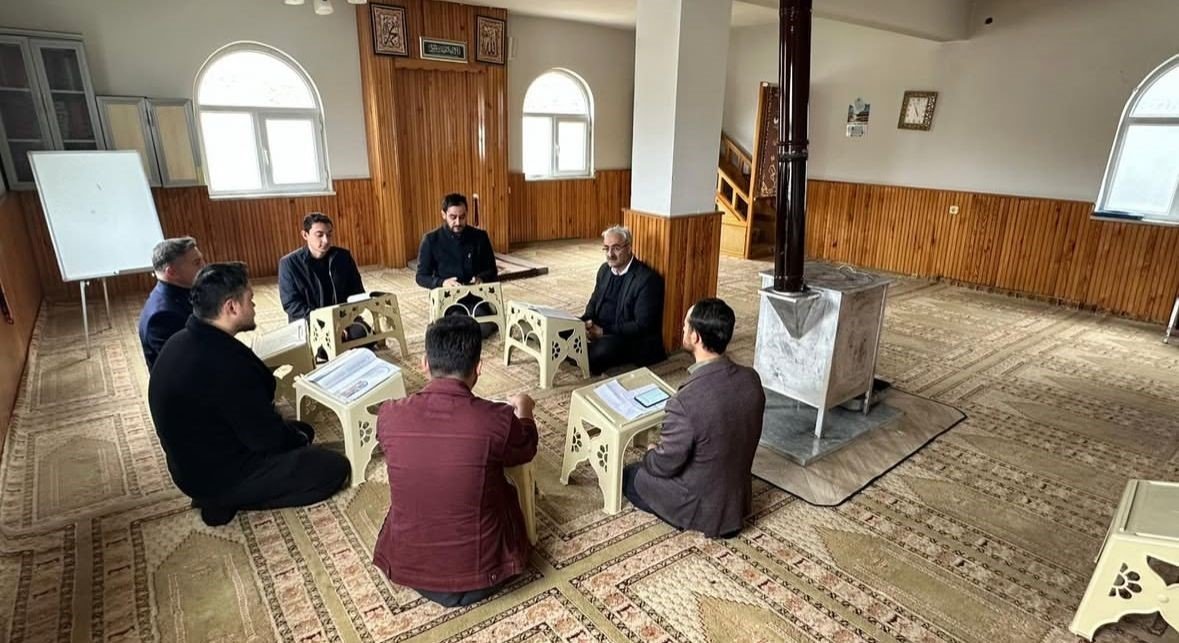 kitap-oku-yorum-projesi-din-gorevlilerini-bulusturdu