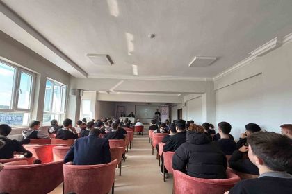 kutahya-sehit-selim-cansiz-anadolu-imam-hatip-lisesinde-konferans