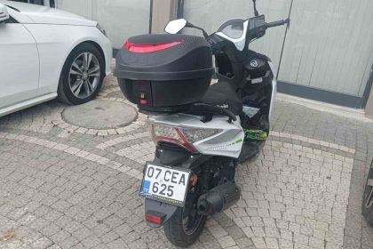 manavgatta-motosiklet-yayaya-carpisti-2-yarali