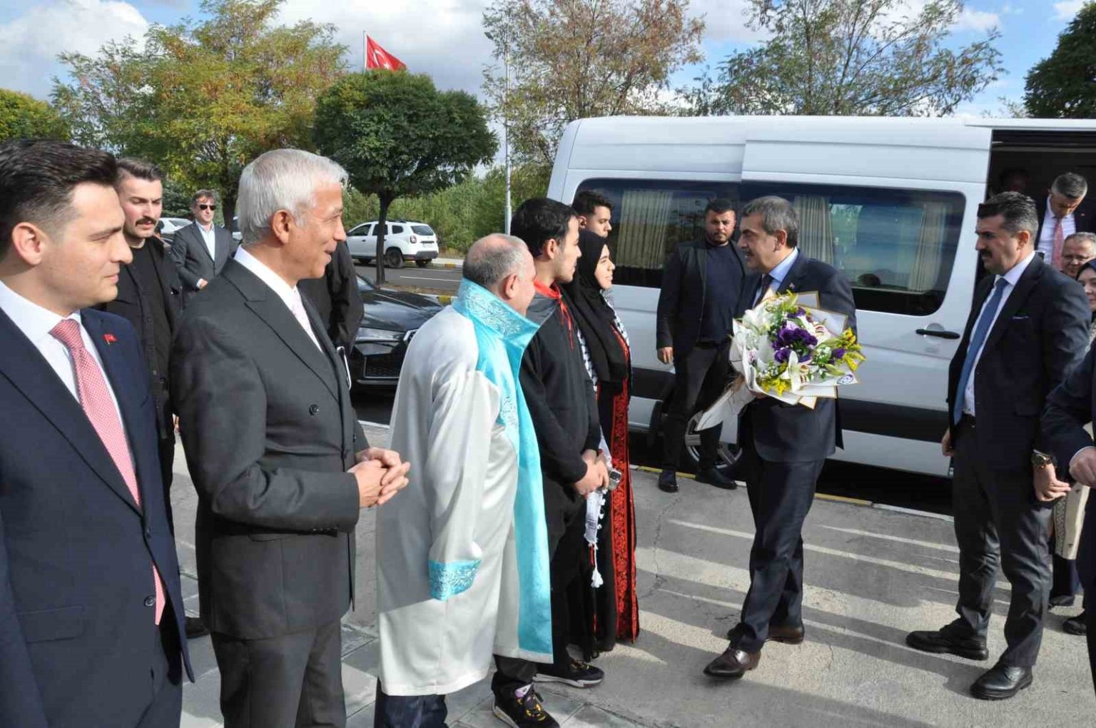 milli-egitim-bakani-tekin-terorsuz-turkiye-surecine-sahip-cikmak-en-cok-da-bu-ulkenin-entelektuellerinin-akademisyenlerinin-gorevi