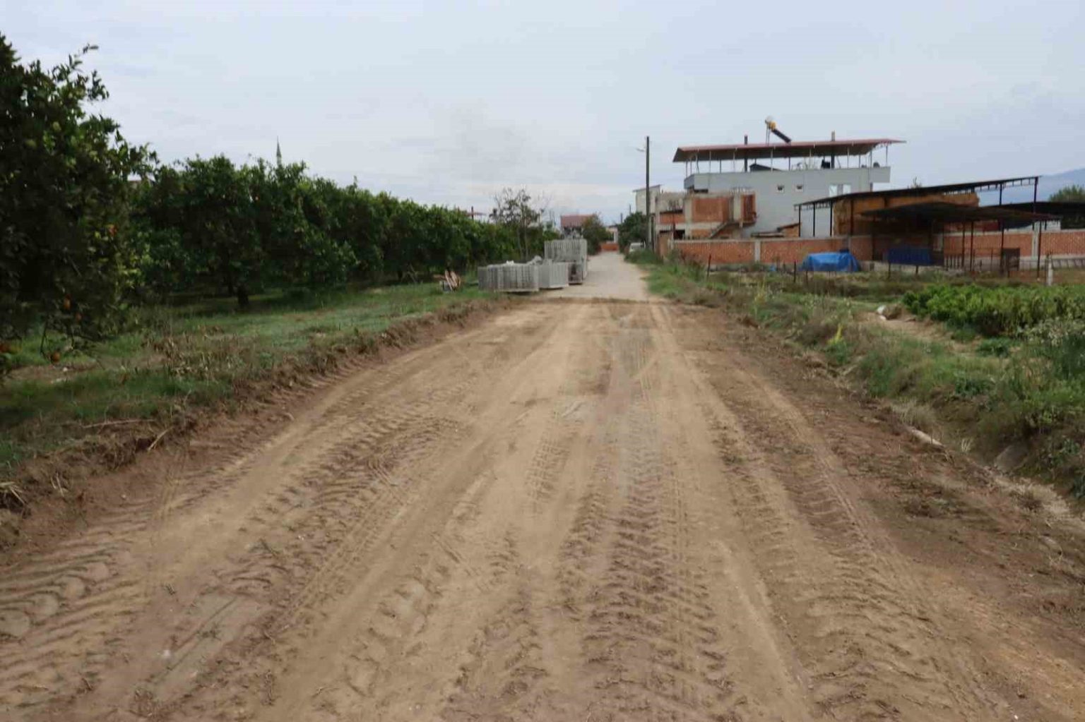 nazilli-belediyesinden-bereketlide-yol-calismasi