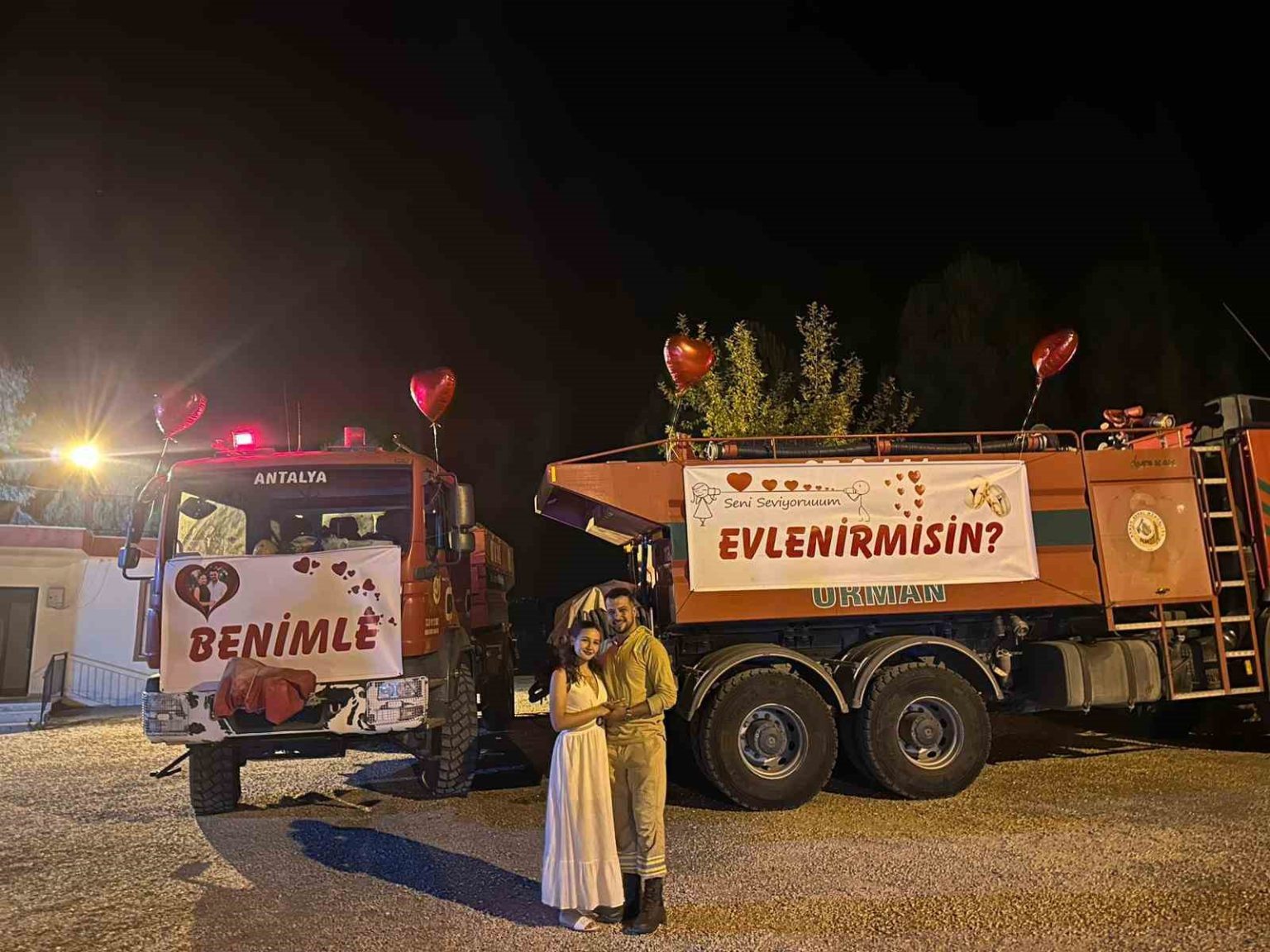 orman-iscisi-arazozle-evlilik-teklifi-yapti