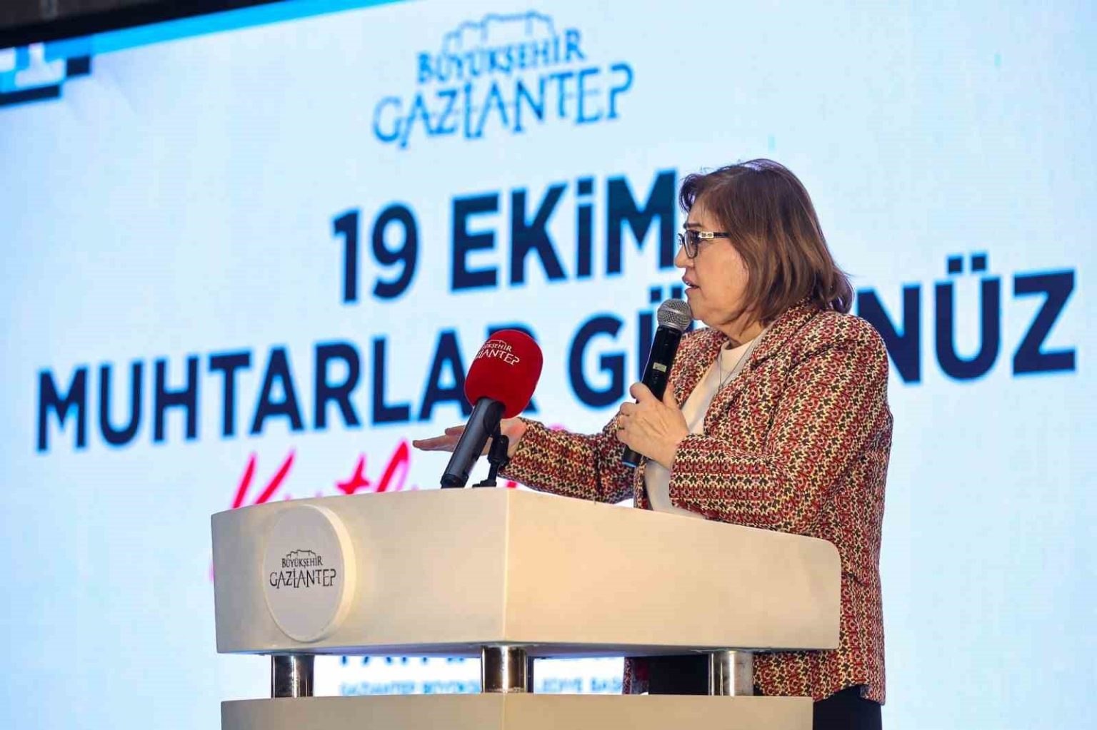 sahinden-muhtarlar-icin-konut-mujdesi
