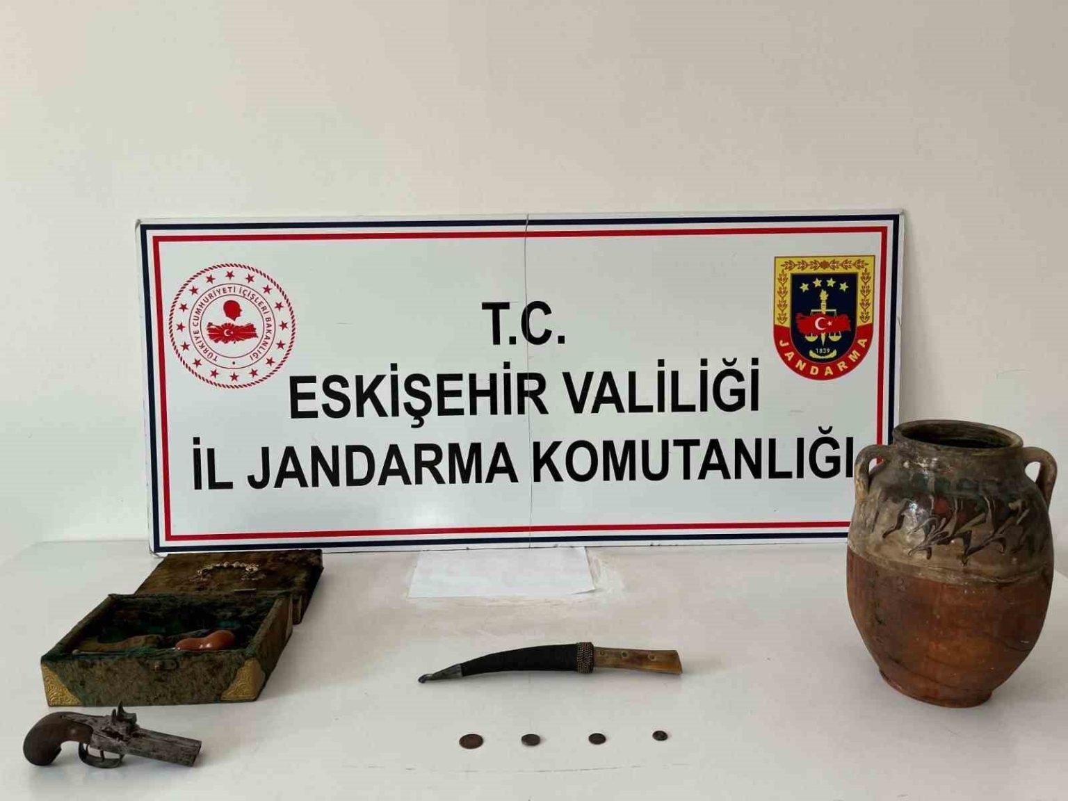 tarihi-eser-satmaya-calisan-supheli-jandarma-tarafindan-yakalandi