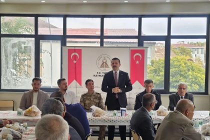 tutak-ilce-kaymakami-coskun-muhtarlarla-bulustu