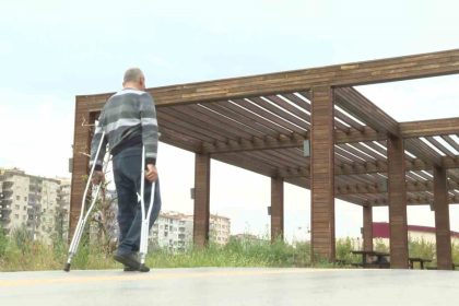 45-yil-hayalini-kurdugu-akulu-sandalyesine-kavustu