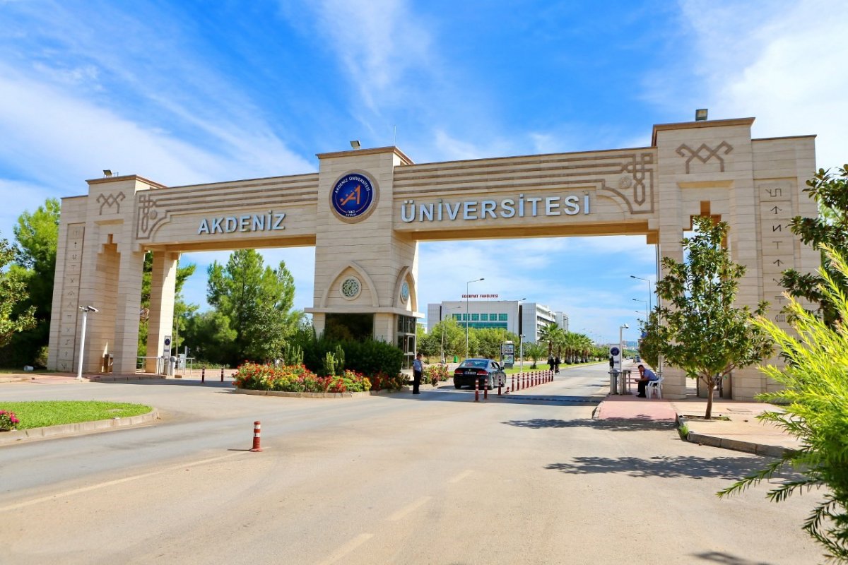 akdeniz-universitesi-urapta-yukselisini-surduruyor
