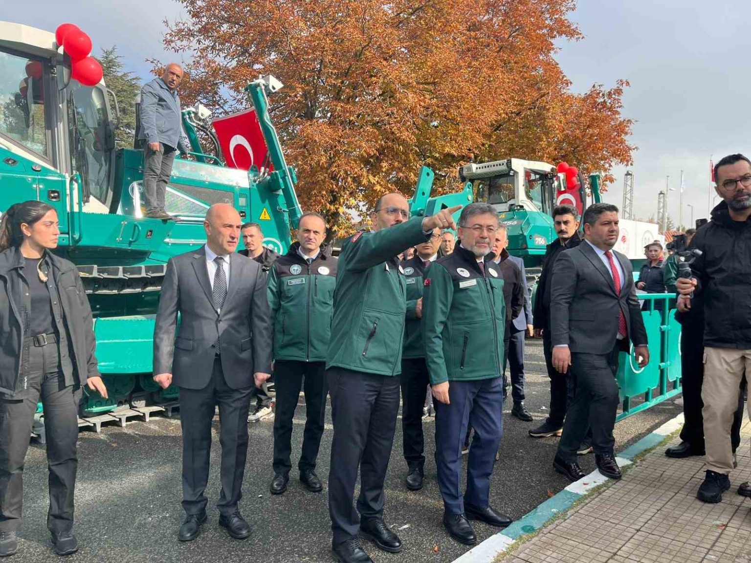 bakan-yumakli-barajlar-ve-taskin-kontrol-tesisleriyle-20-milyon-dekar-alanda-taskin-kontrolu-sagladik