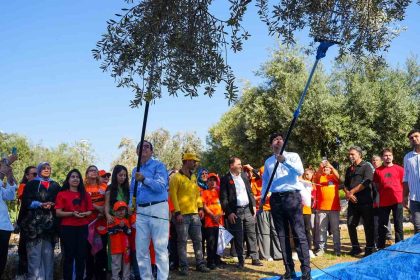 baskan-boltac-bu-topraklarda-yetisen-her-zeytin-tanesi-aslinda-bir-iyiligin-tohumu