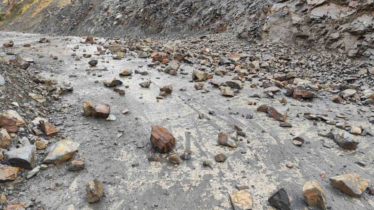 batmanda-saganak-heyelana-neden-oldu