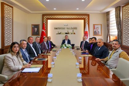 bayburtta-dikensiz-kusburnu-uretimi-degerlendirildi