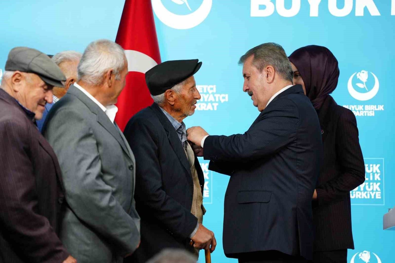 bbp-genel-baskani-destici-kibrista-yasayan-turkler-bizim-vazgecilmezimizdir