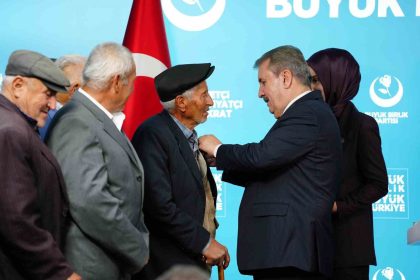 bbp-genel-baskani-destici-kibrista-yasayan-turkler-bizim-vazgecilmezimizdir