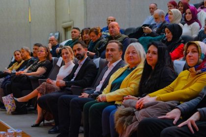 boluda-karisik-kaset-2-konserine-yogun-ilgi