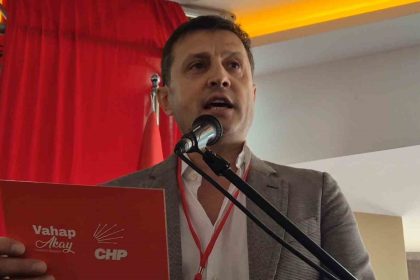 chp-tekirdag-il-kongresinde-buyuk-kriz-kovun-beni-diyerek-salonu-terk-etti