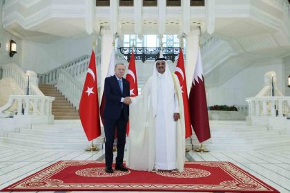 cumhurbaskani-erdogan-katarda-resmi-torenle-karsilandi