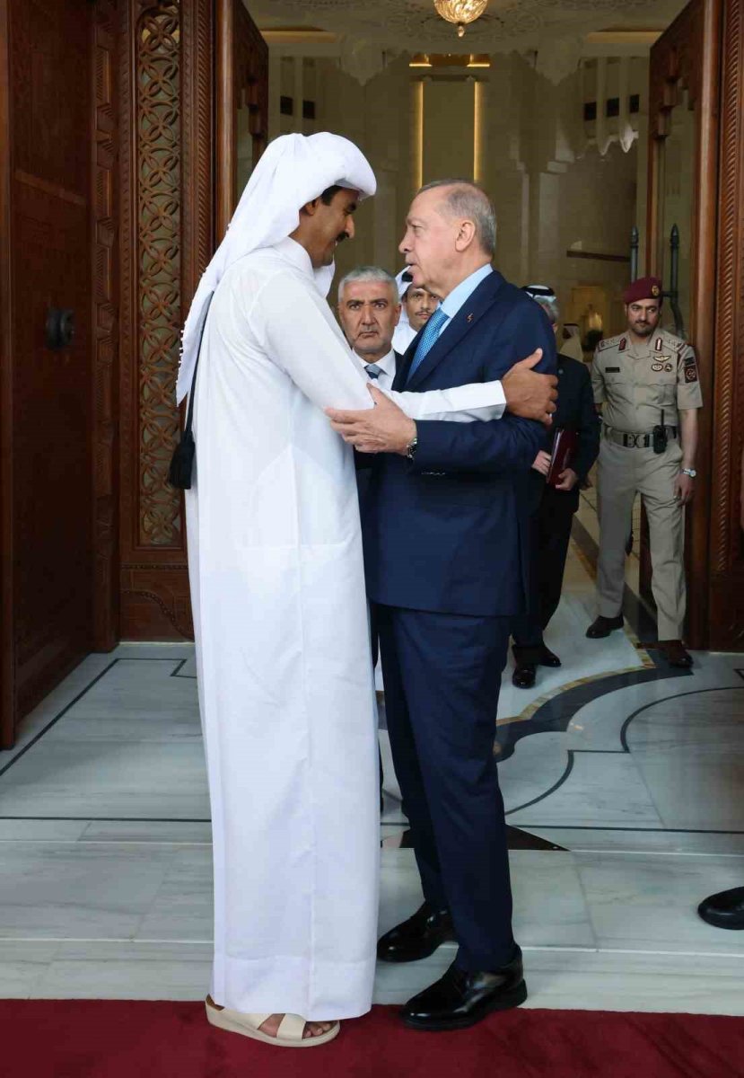 cumhurbaskani-erdogan-katardan-ayrildi