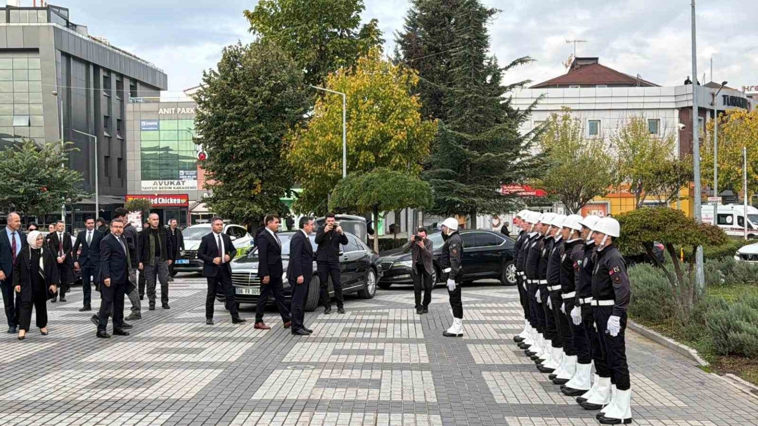 cumhurbaskani-yardimcisi-yilmaz-duzcede