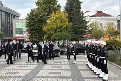 cumhurbaskani-yardimcisi-yilmaz-duzcede