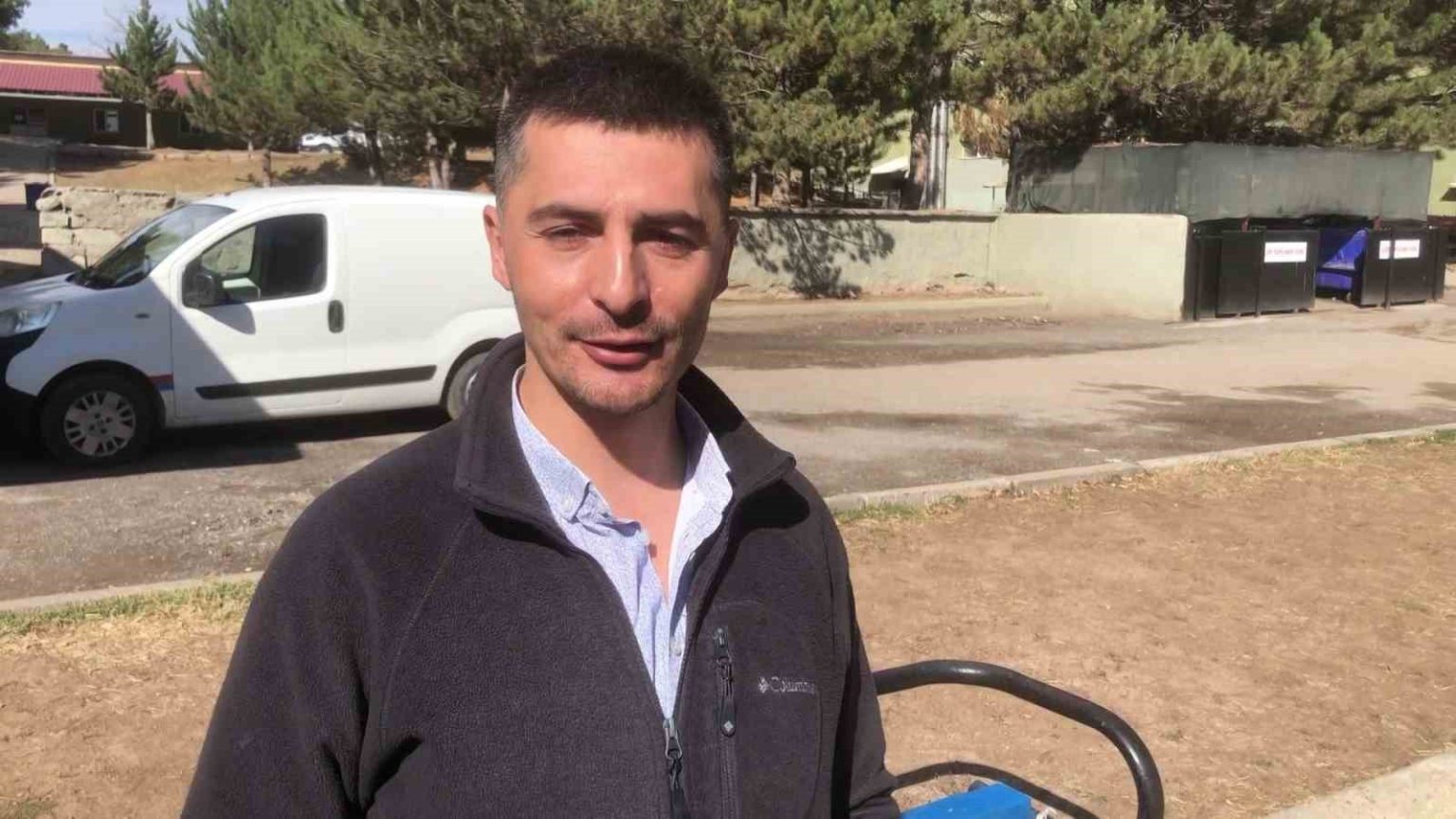 dondurucu-soguga-aldiris-etmeden-anne-kopegi-yavrularina-kavusturmak-icin-irmaga-girdiler