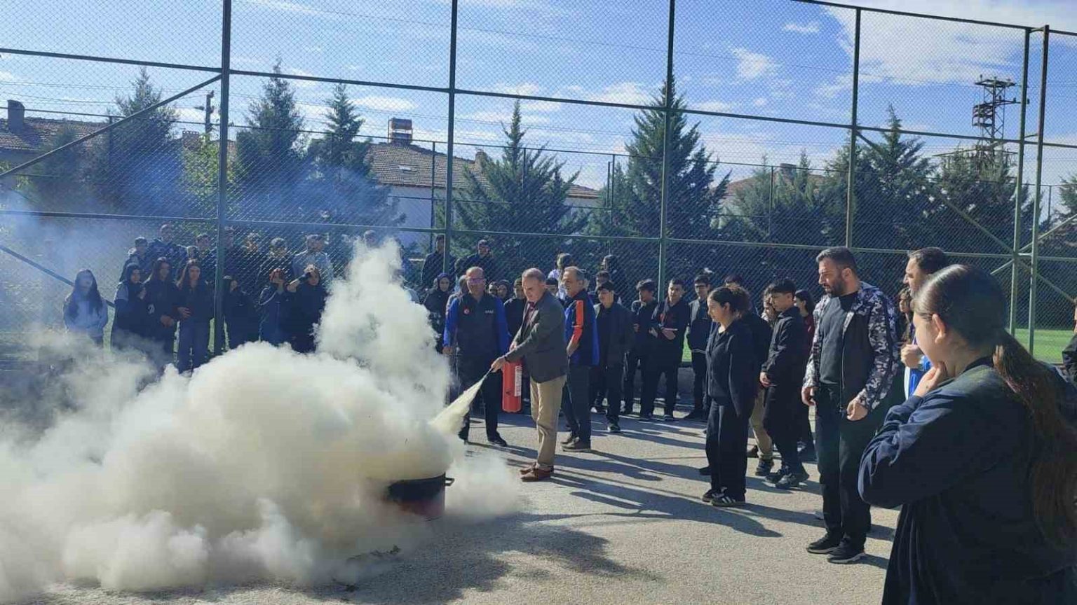 elazigda-ogrencilere-yangin-egitimi