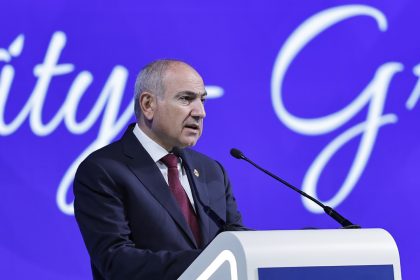 ermenistan-basbakani-pasinyan-azerbaycan-ermenistan-turkiye-arasinda-boru-ve-elektrik-hatlari-kurulacak