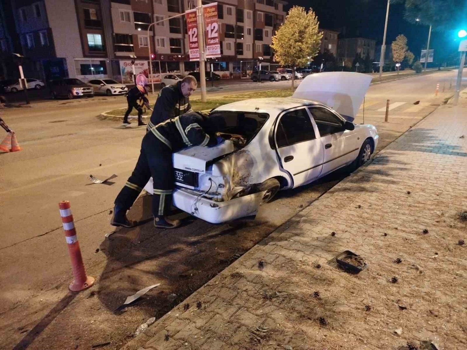 erzincanda-iki-otomobil-carpisti-1-kisi-yaralandi