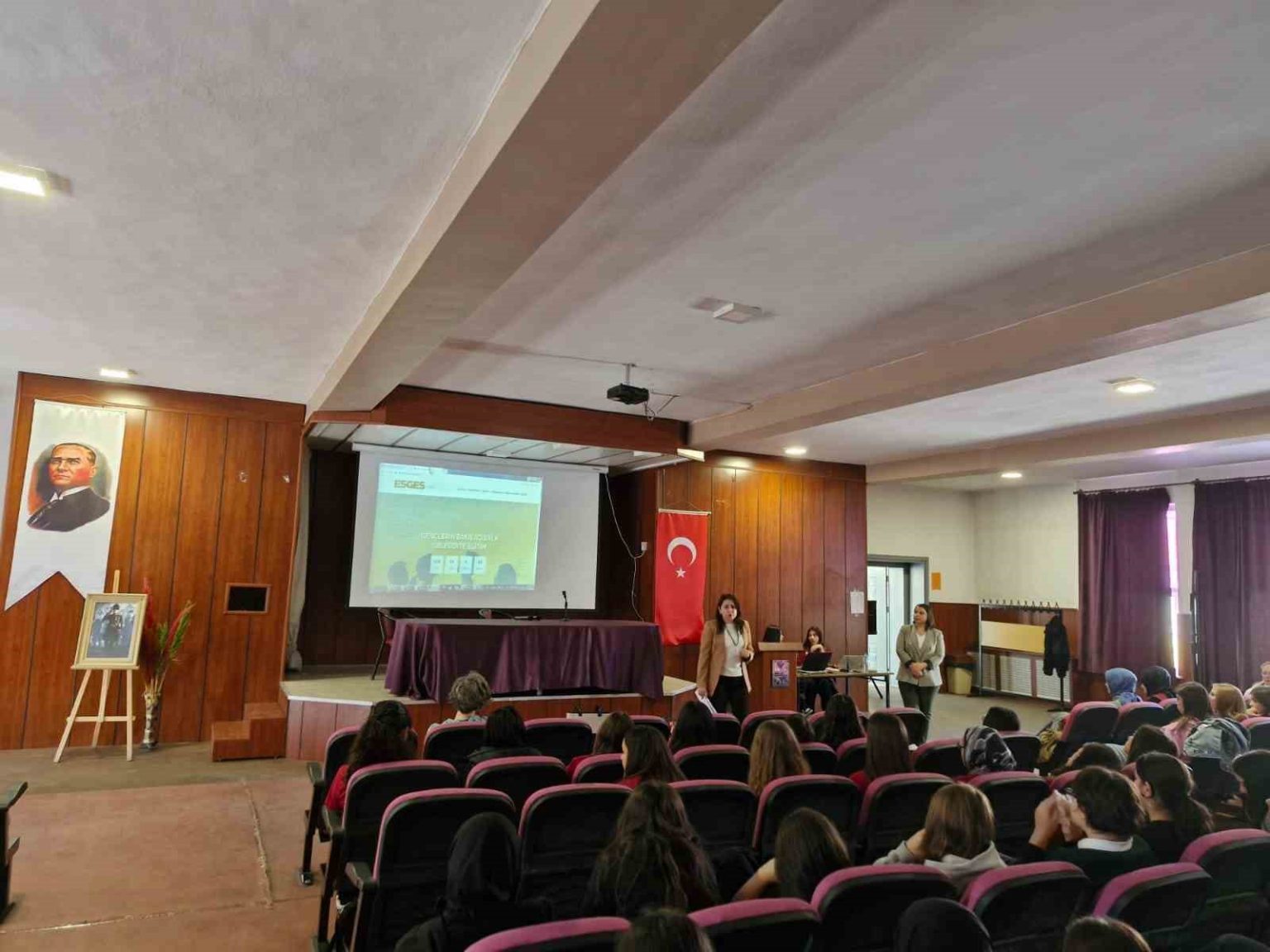 esges-bilimsel-arastirma-okuryazarligi-ve-akademik-yazma-egitimleri-basladi