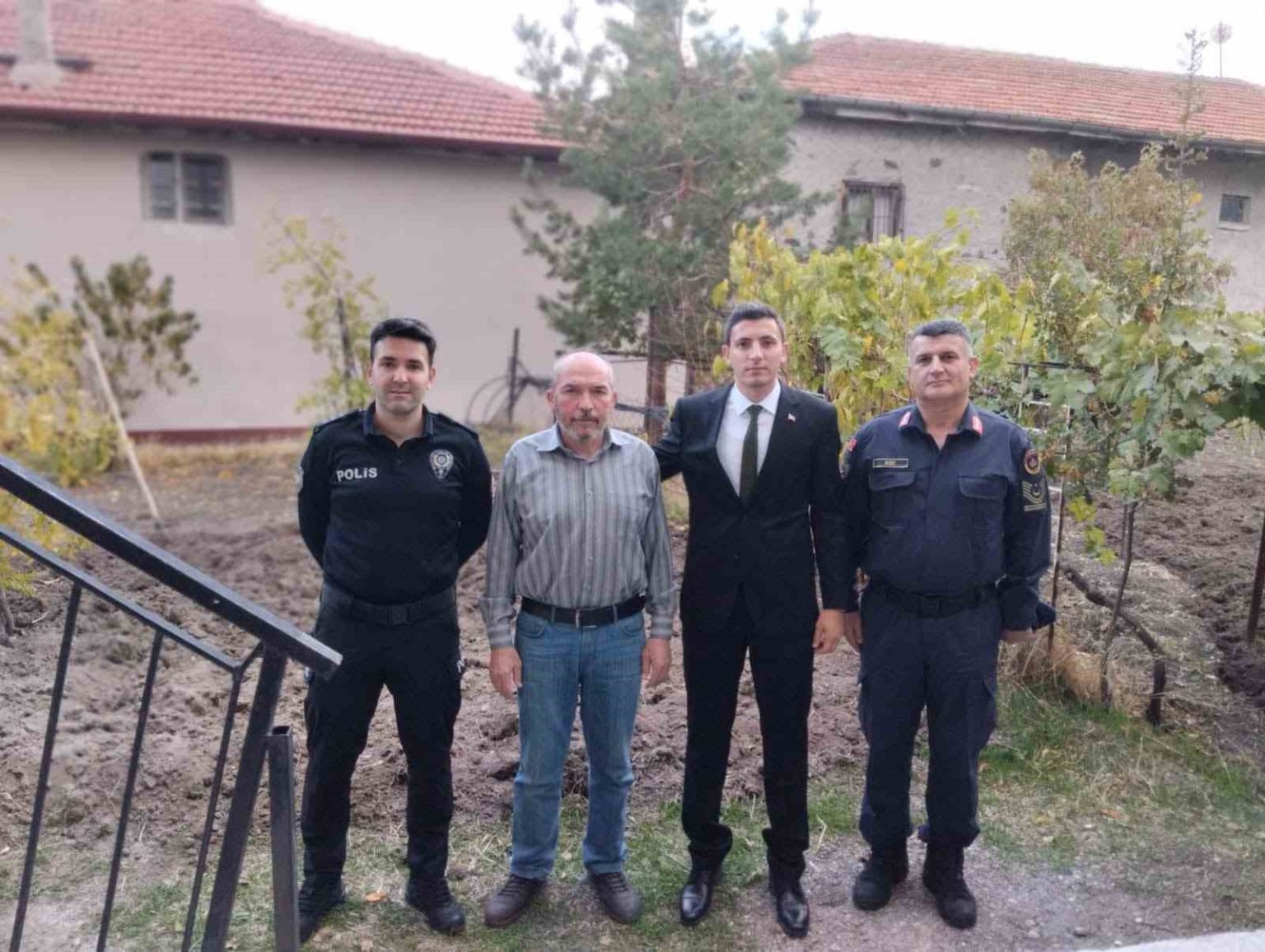 gudul-kaymakaminin-ilk-ziyareti-sehit-aileleri-oldu