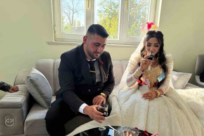 igdirda-iranli-gelin-dugununde-geleneklerini-uyguladi-davetliler-ilgiyle-izledi