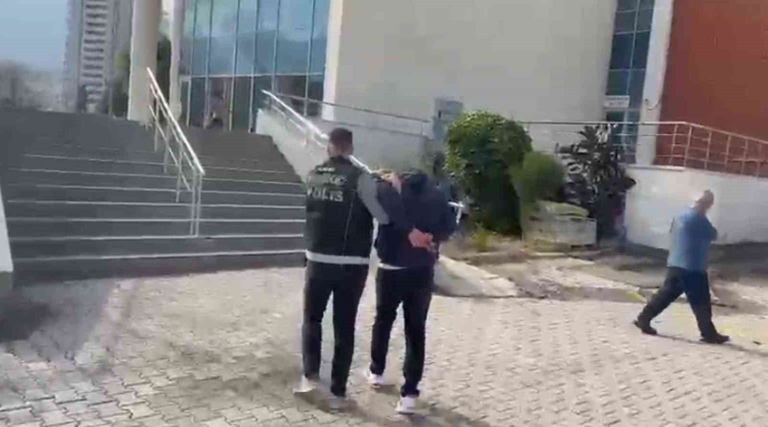 iskenderunda-uyusturucu-saticisi-tutuklandi