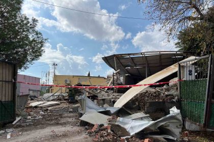 izmirde-tup-patlamasi-1i-agir-2-yarali