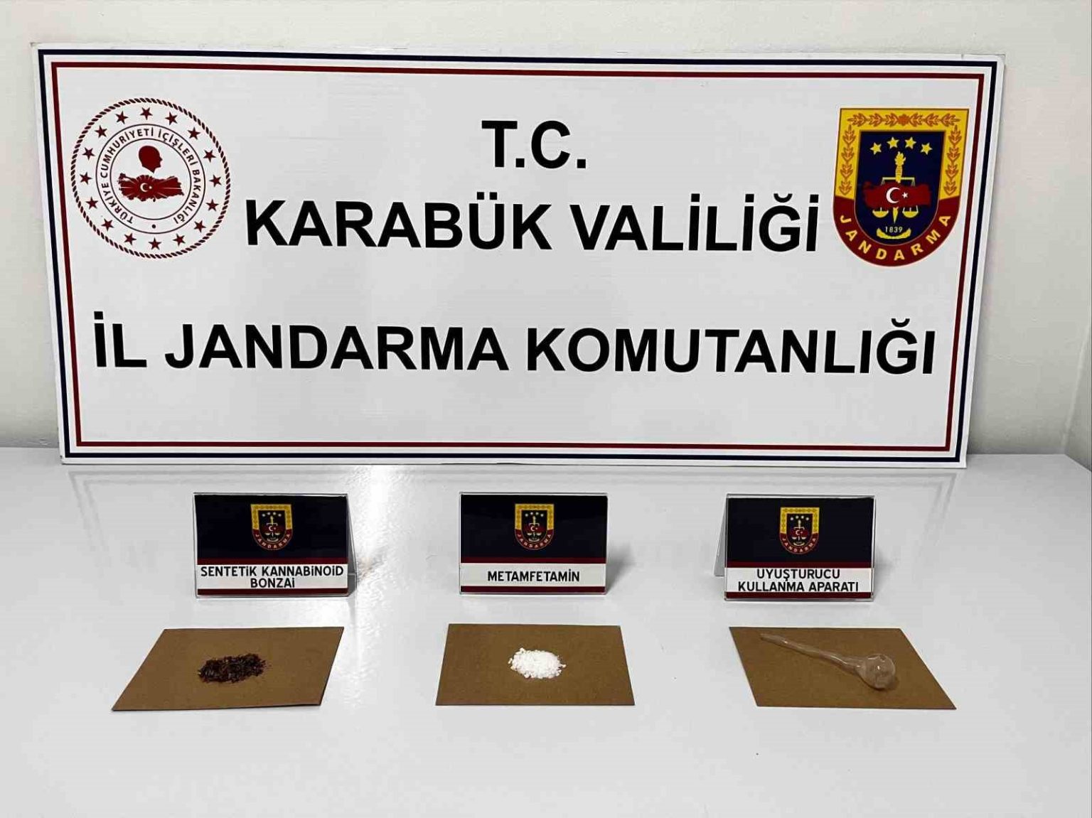 karabukte-uyusturucu-operasyonu-3-gozalti