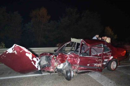 kastamonuda-zincirleme-trafik-kazasinda-tofas-hurda-yiginina-dondu