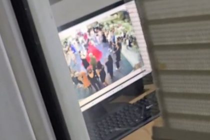 kina-eglencesinde-gelinin-uzerine-avize-dustu-o-anlar-kameraya-yansidi