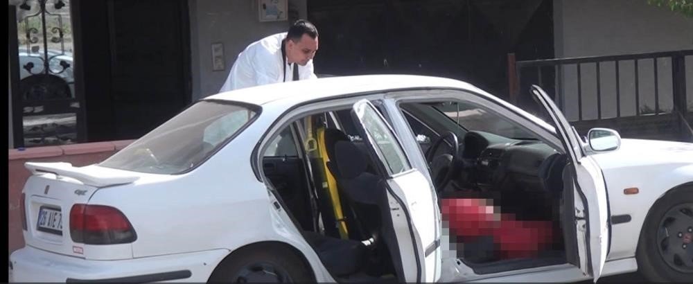 kizini-ve-7-yasindaki-torununu-sokak-ortasinda-olduren-sanigin-yargilamasina-devam-edildi