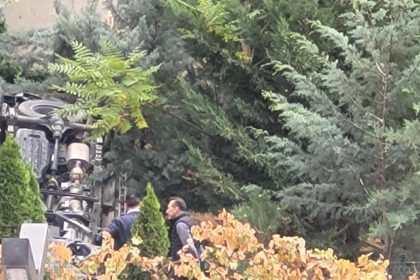 kontrolden-cikan-otomobil-istinat-duvarindan-asagi-uctu-1-yarali