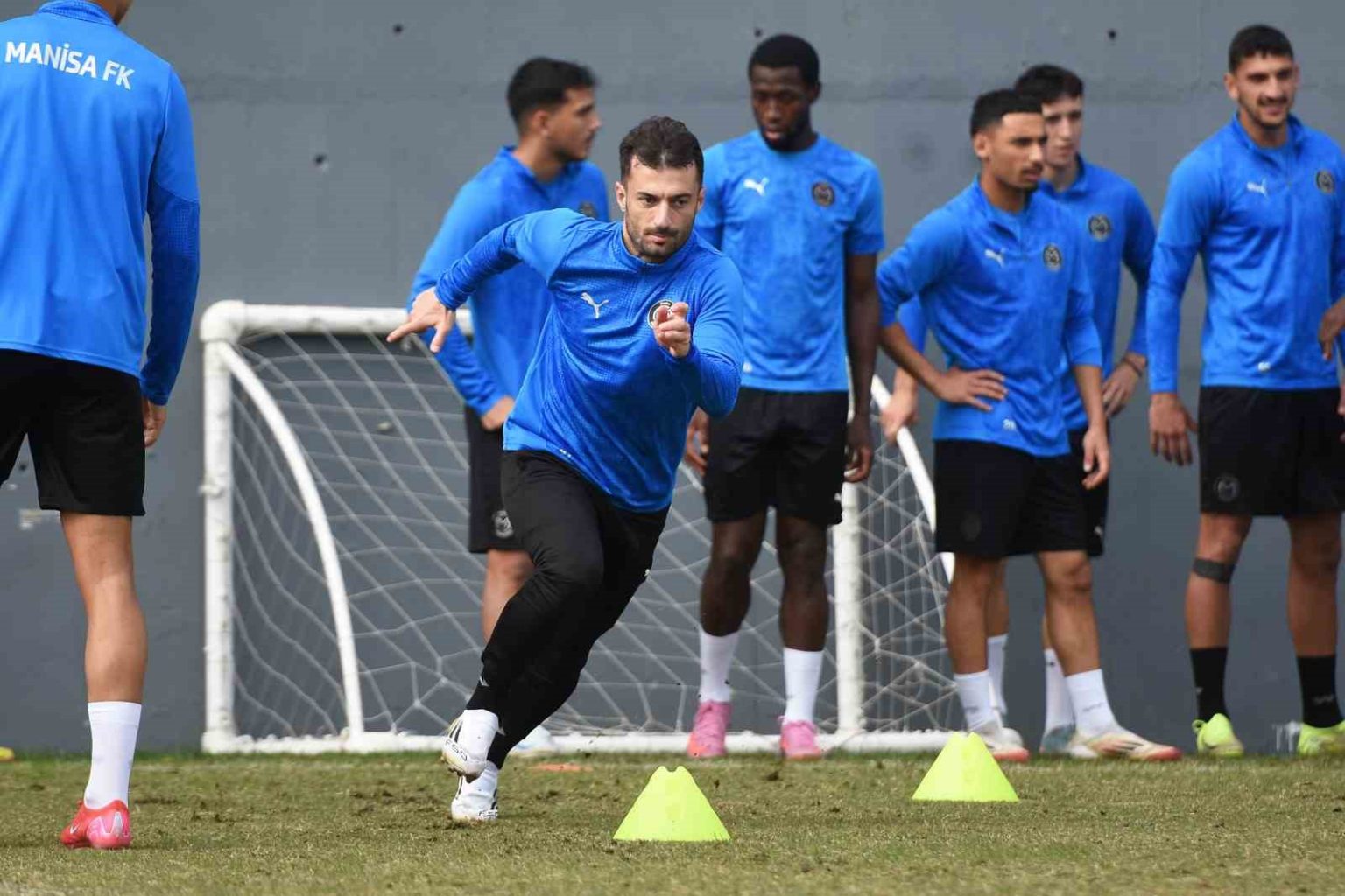 manisa-fk-sariyerspor-macinin-hazirliklarini-surdurdu