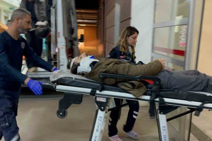 motosiklet-devrildi-1-yarali