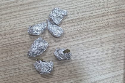 polis-suphelendi-cocuklarin-uzerinden-uyusturucu-cikti