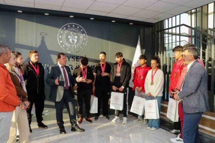 sampiyon-paten-takimindan-ziyaret