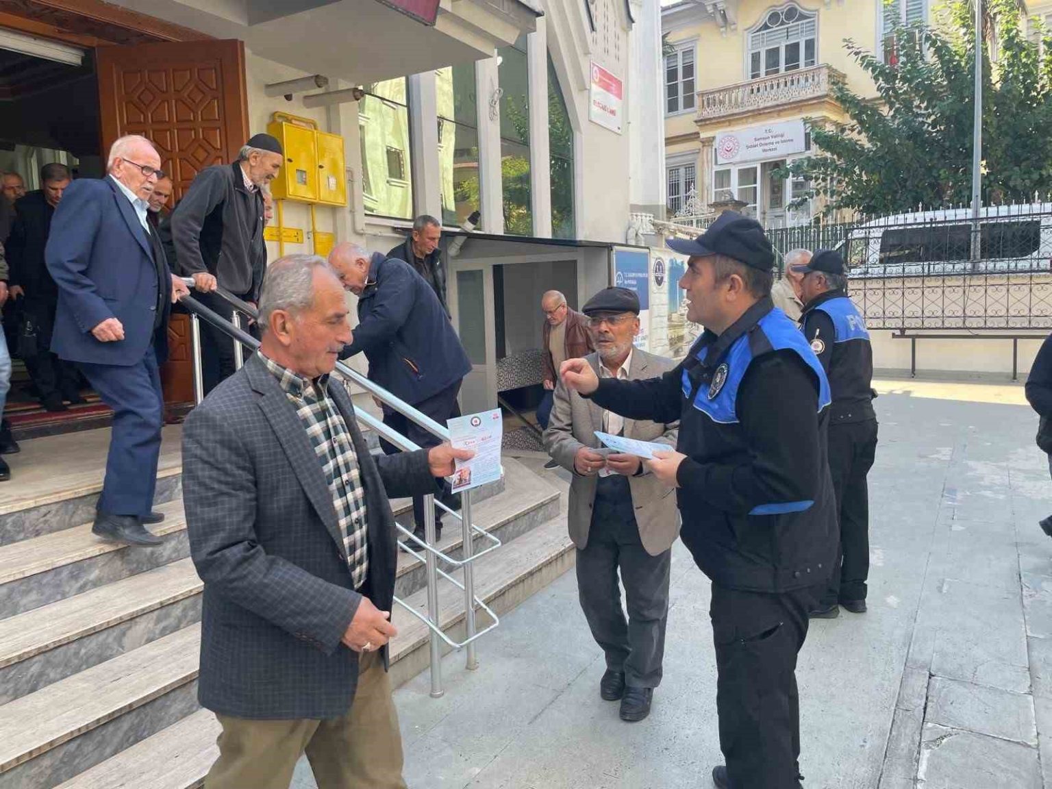 samsun-polisinden-camilerde-dolandiricilik-uyarisi