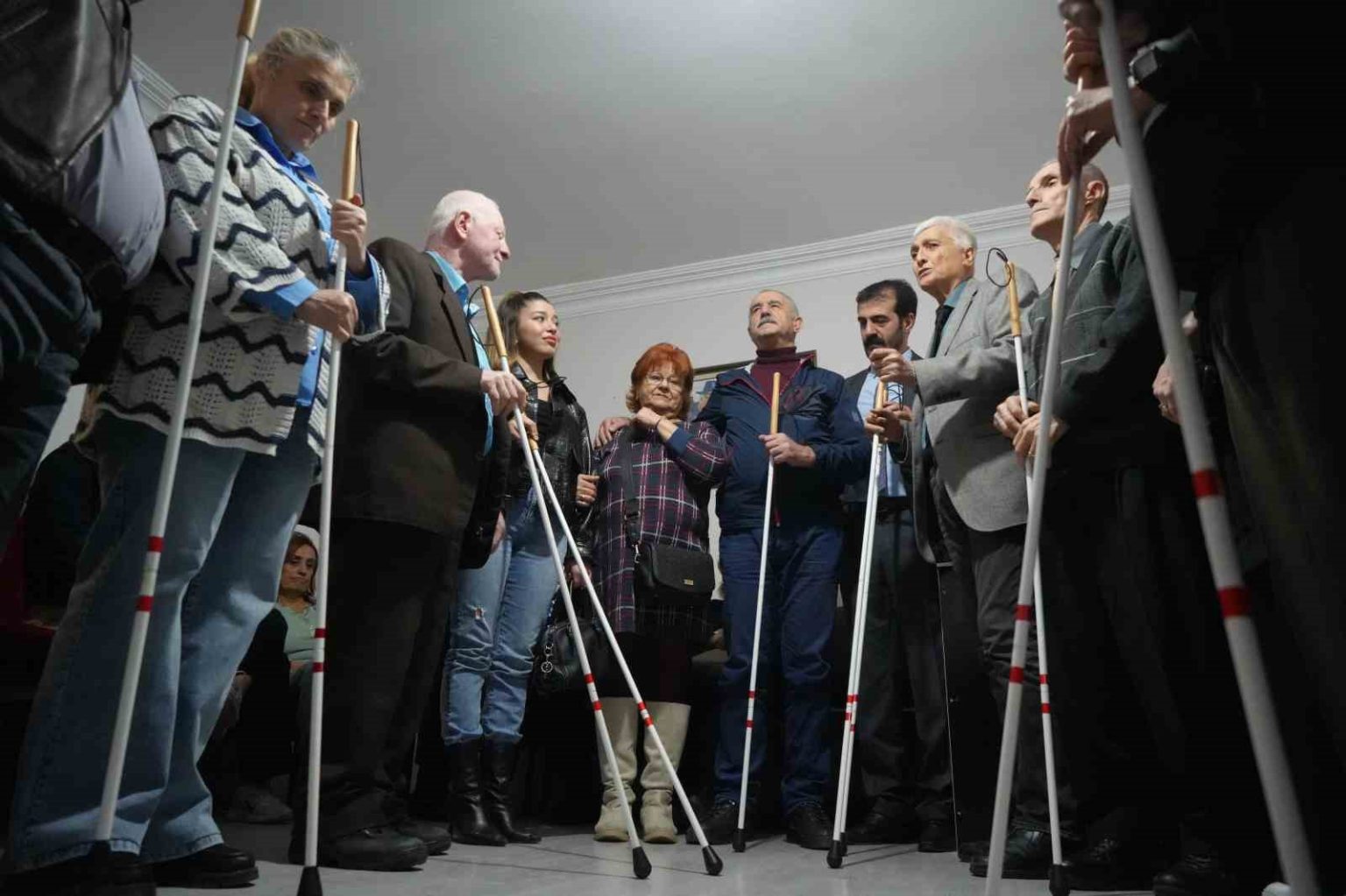 samsunda-gorme-engellilere-beyaz-baston-destegi