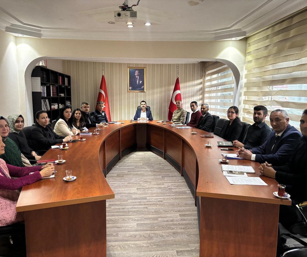 susuzda-kaymakam-tutal-kurum-amirleriyle-toplanti-yapti