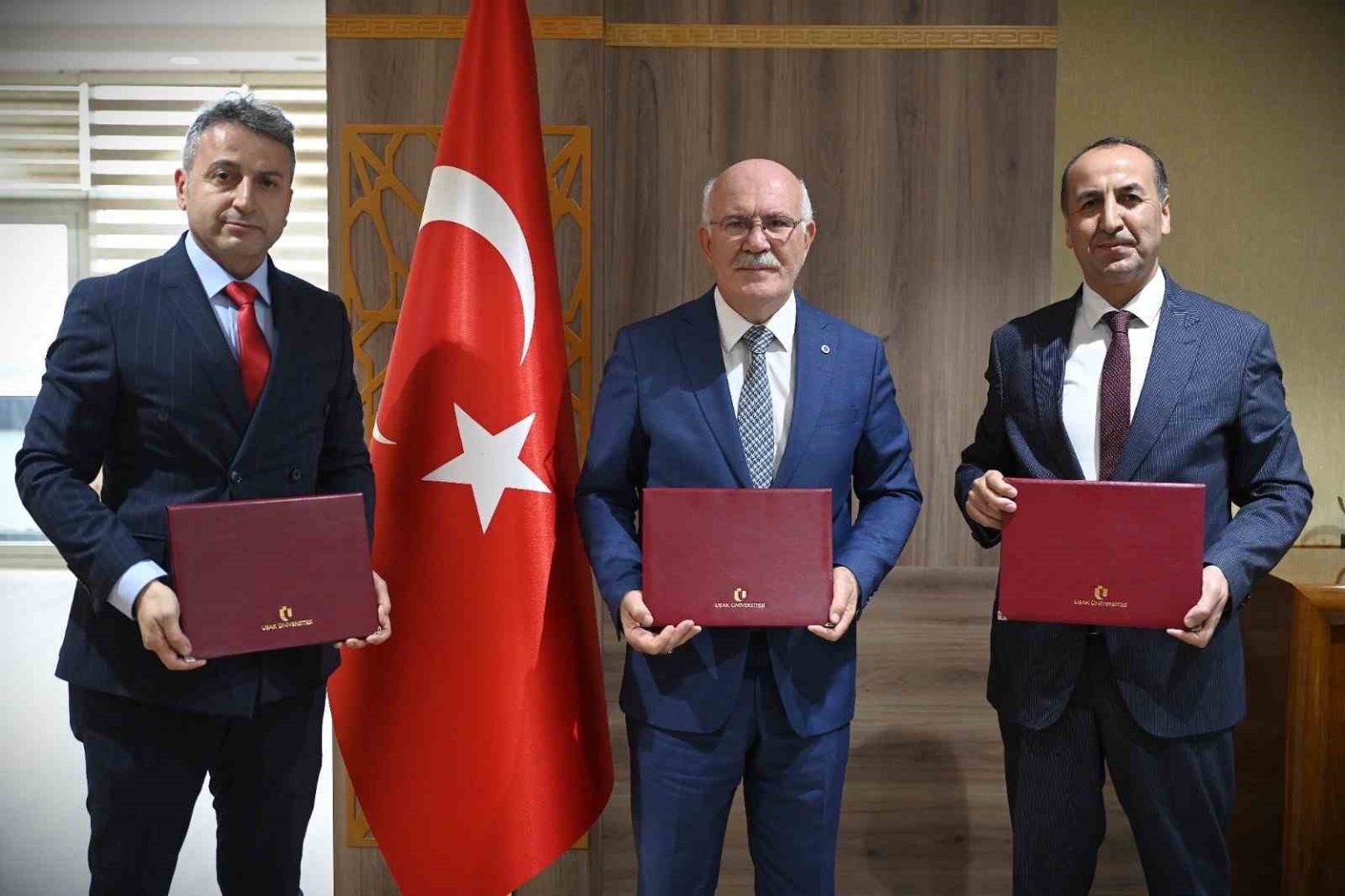 usak-universitesi-ile-usak-milli-egitim-mudurlugu-is-birligi-protokolu-yapti