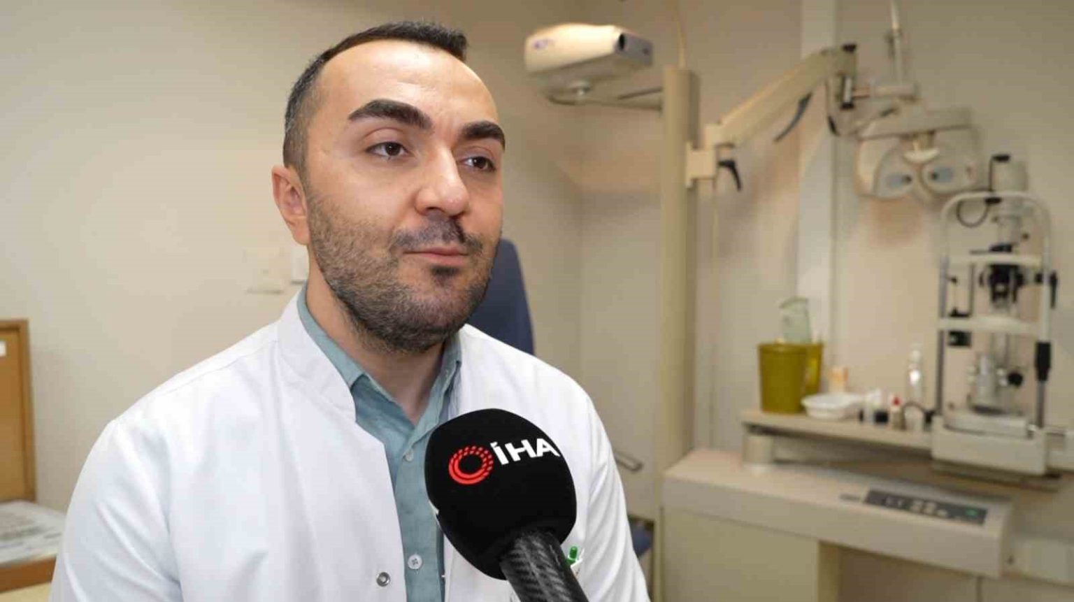 uygunsuz-kontak-lens-kullanimina-dikkat-acilar-icinde-goz-kaybedilebilir