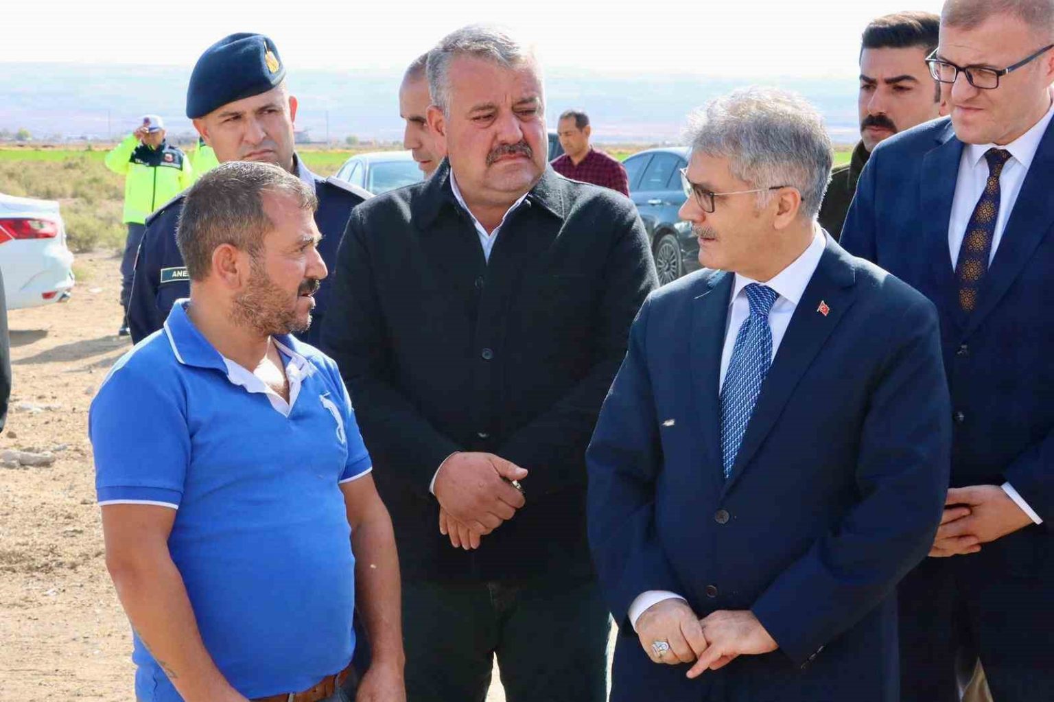 yanginda-hayvanlarini-kaybeden-ureticiye-72-kucukbas-teslim-edildi