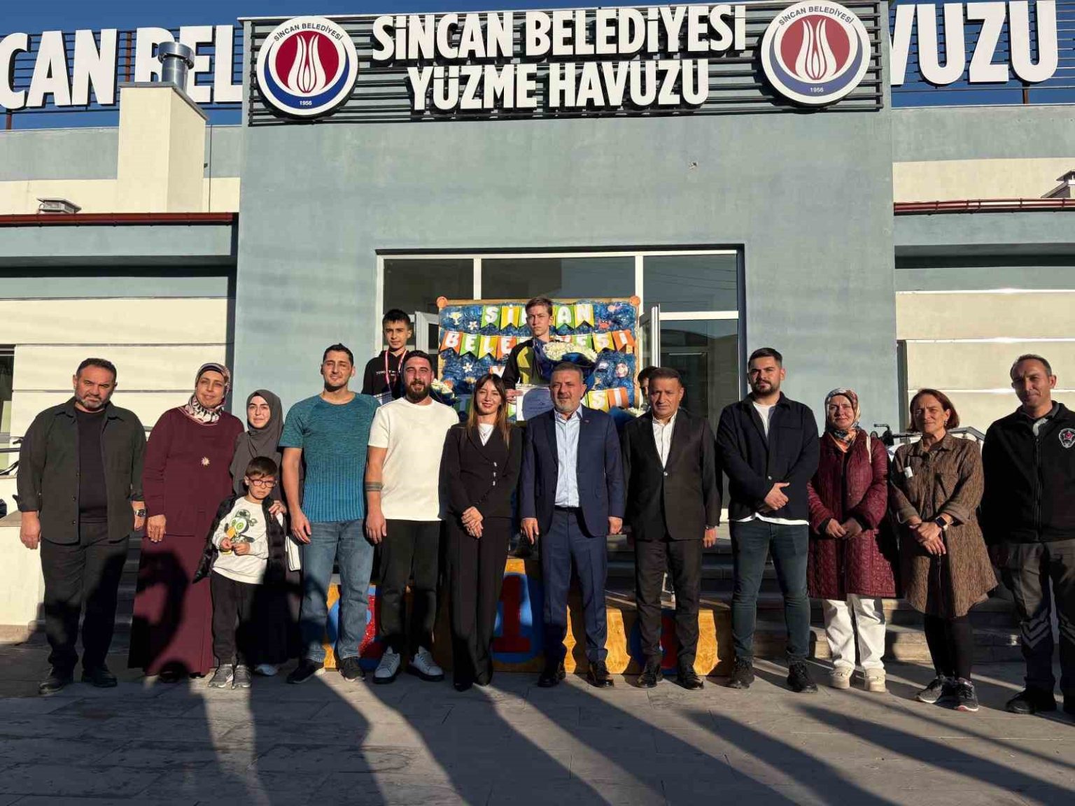 yenikent-yuzme-havuzunda-final-musabakasi