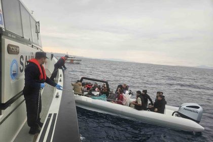 yunanistanin-geri-ittigi-36-duzensiz-gocmen-kurtarildi